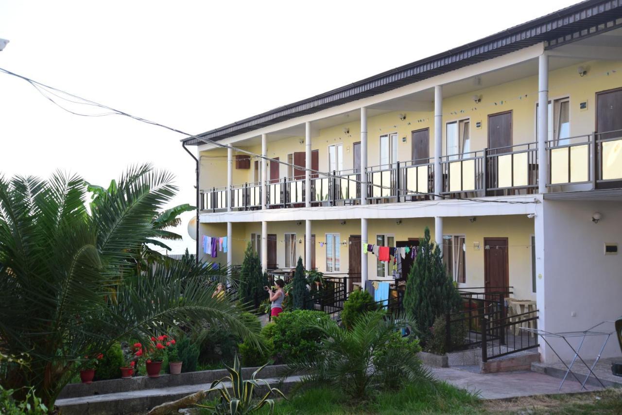 Mini Hotel Vavilon New Athos Exterior photo